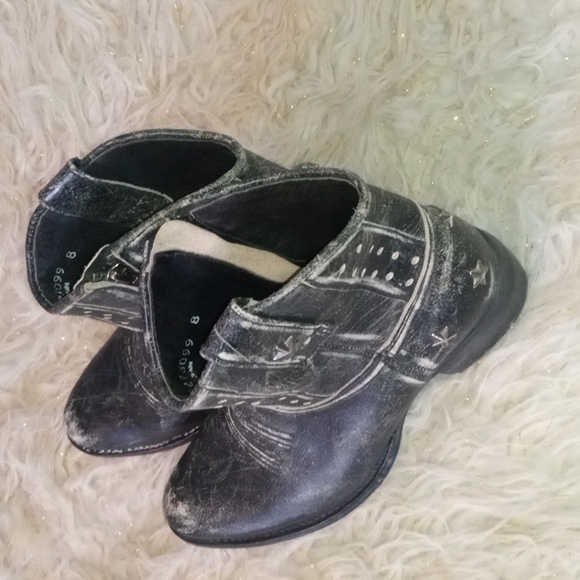 Steven by Steve Madden distress Western booties - Picture 4 of 5